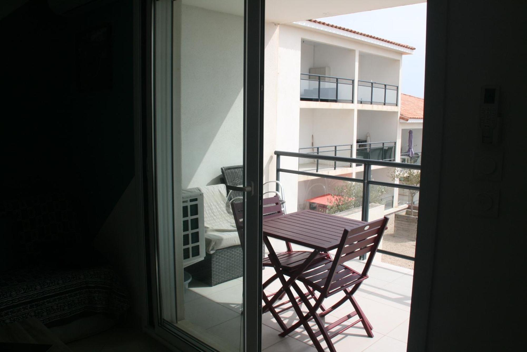 T2 moderne avec terrasse a 100m de la plage et parking sécurisé 4 PERS MAXI Saint-Pierre-la-Mer  Exterior foto